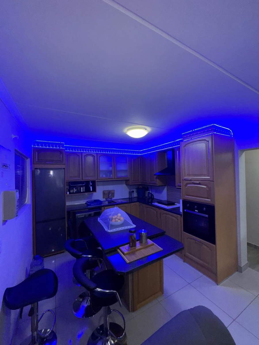 2 Bedroom Property for Sale in Guldenland Western Cape